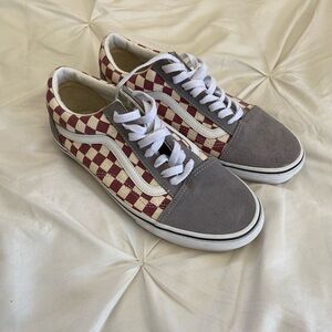 New Vans Women 9.5/Men 8